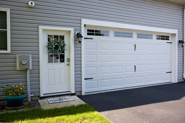 24/7 Emergency Garage Door Panel Replacement experts in Vine Hill, CA